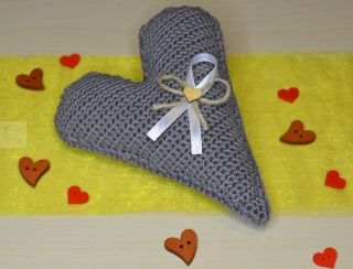 Bílý svatební vývazek se srdcem rustikal