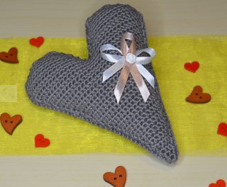 Pudrový svatební vývazek 